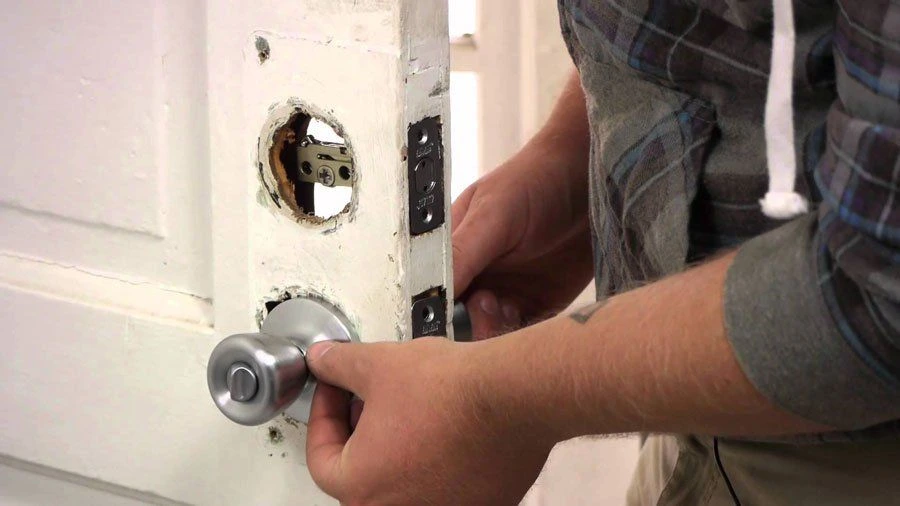 Lock Replacement vs Repair in Melbourne